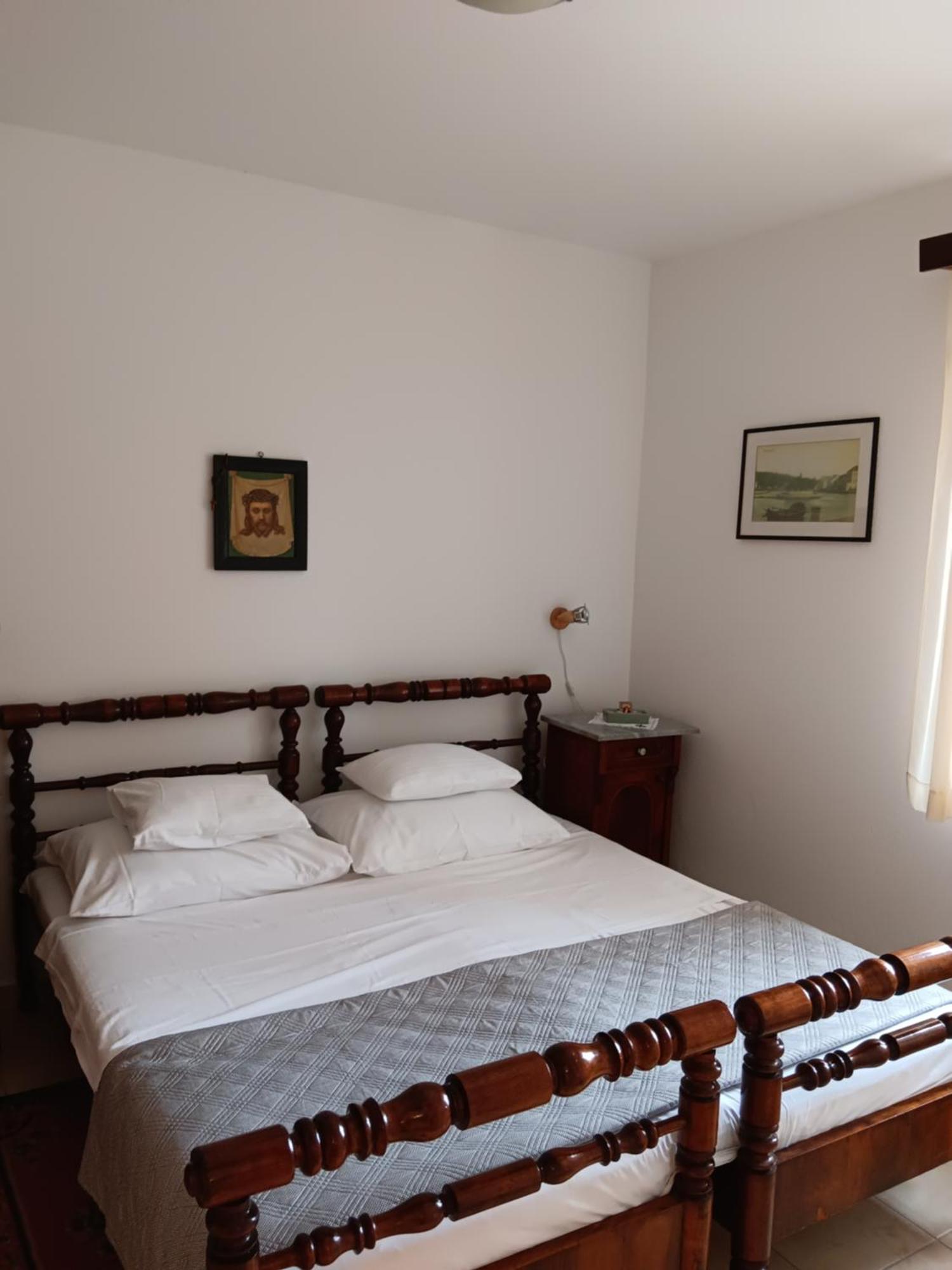 Guest House Lucijo Vrboska Rom bilde